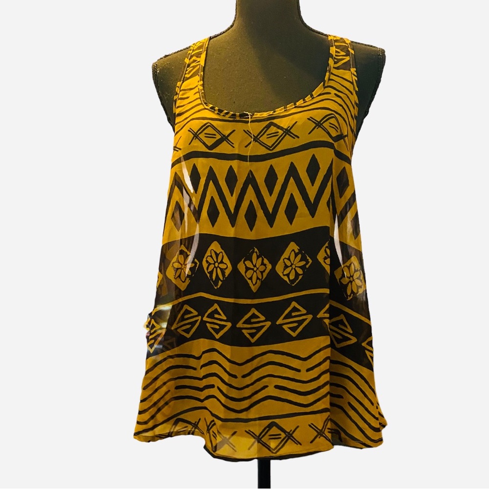 🌟🔥 BOGO Sale🔥🌟
 Black and brown dELIA’S sheer tank top